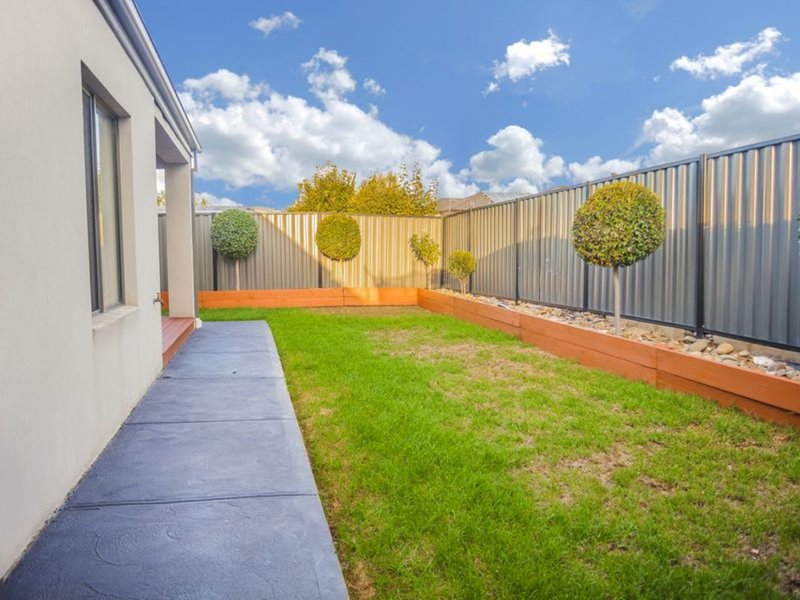 Photo - 16 Beechworth Ave , Greenvale VIC 3059 - Image 24