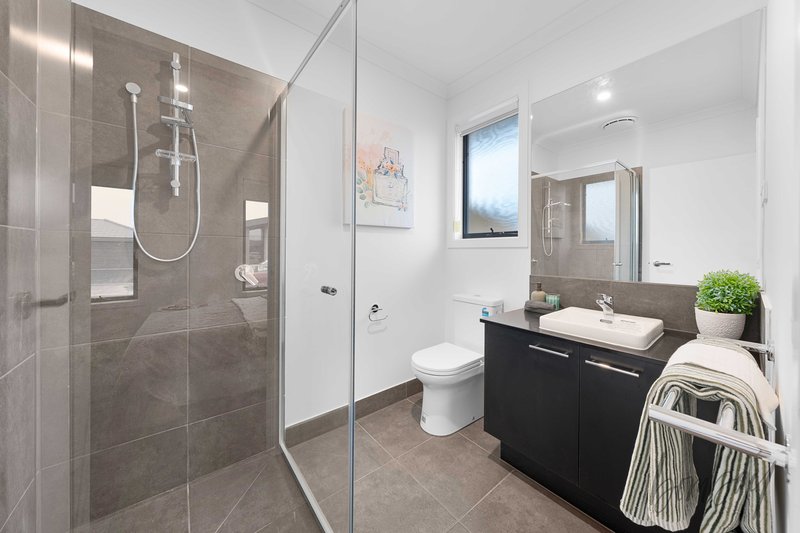 Photo - 16 Beewar Street, Mickleham VIC 3064 - Image 9