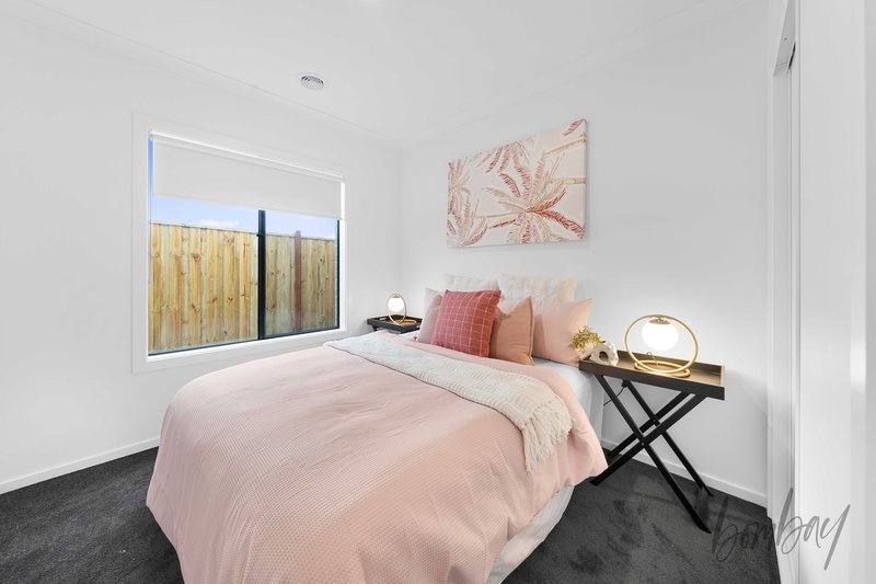 Photo - 16 Beewar Street, Mickleham VIC 3064 - Image 12