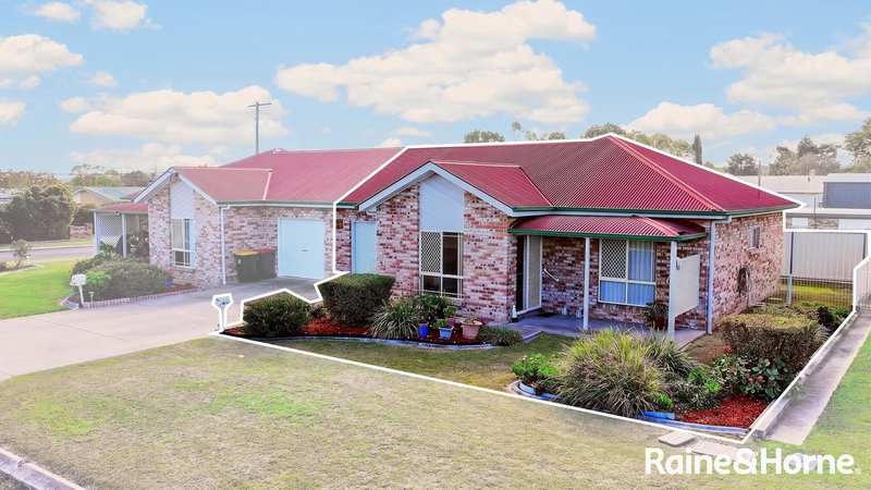 Photo - 1/6 Bell Place, Warwick QLD 4370 - Image 2