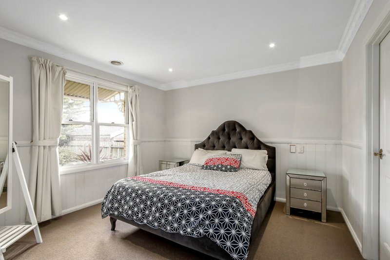 Photo - 16 Bella Vista Way, Lilydale VIC 3140 - Image 10