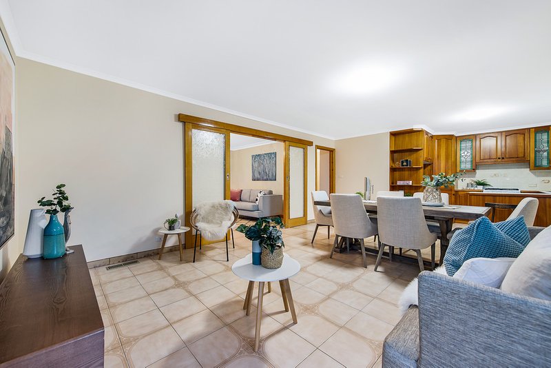 Photo - 16 Bellevue Court, Mulgrave VIC 3170 - Image 4