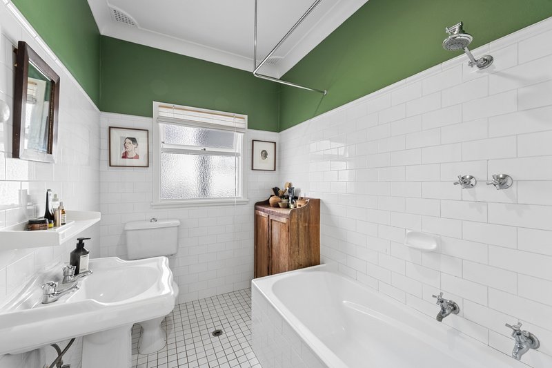 Photo - 16 Bellevue Crescent, North Avoca NSW 2260 - Image 8