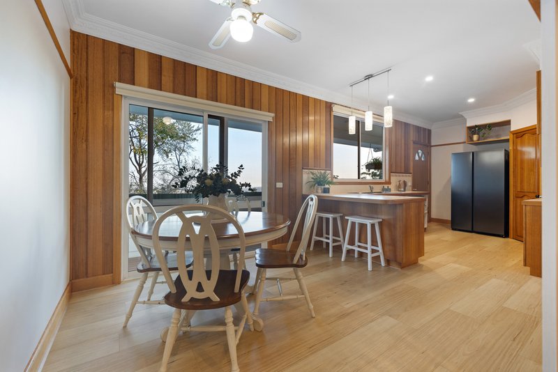 Photo - 16 Belmont Avenue, Upwey VIC 3158 - Image 5