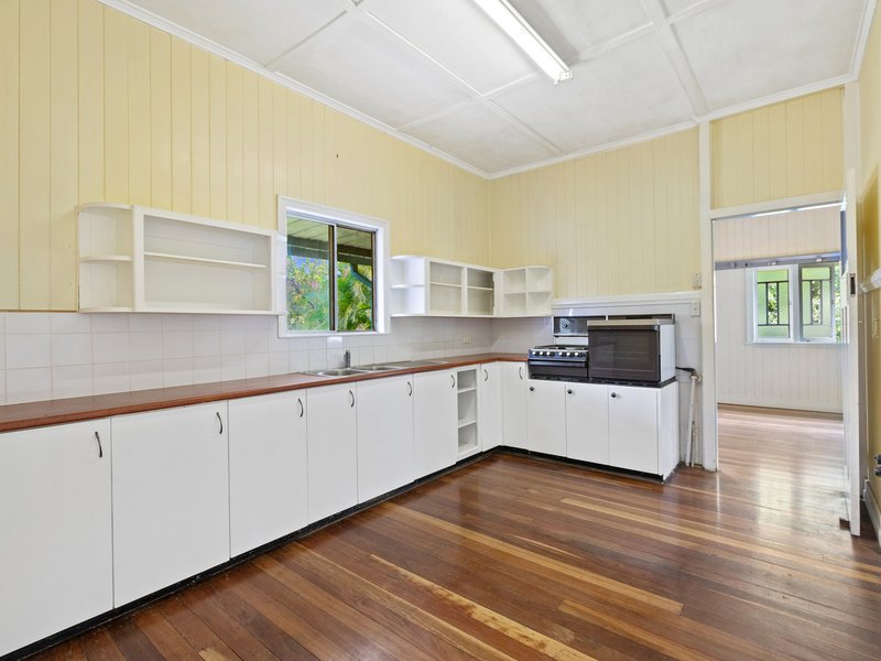 Photo - 16 Benbow Street, Tarragindi QLD 4121 - Image 7