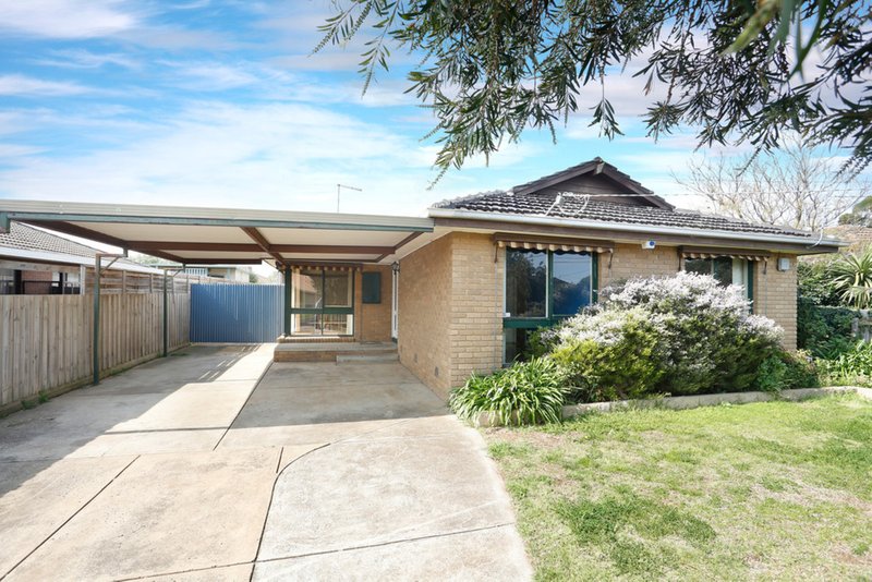 16 Bennett Street, Melton South VIC 3338