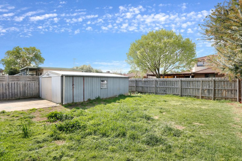 Photo - 16 Bennett Street, Melton South VIC 3338 - Image 9