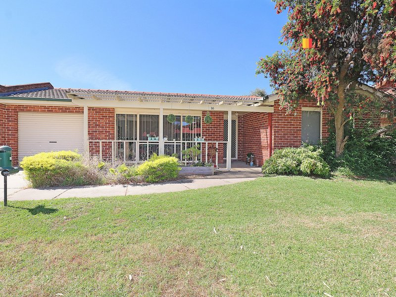 16 Bentley Place, Wagga Wagga NSW 2650