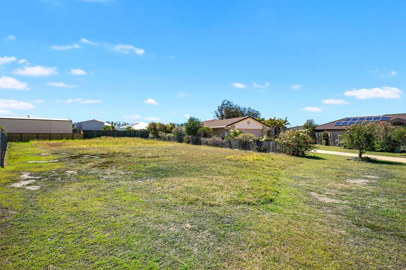 Photo - 16 Bentwood Street, Burrum Heads QLD 4659 - Image 5