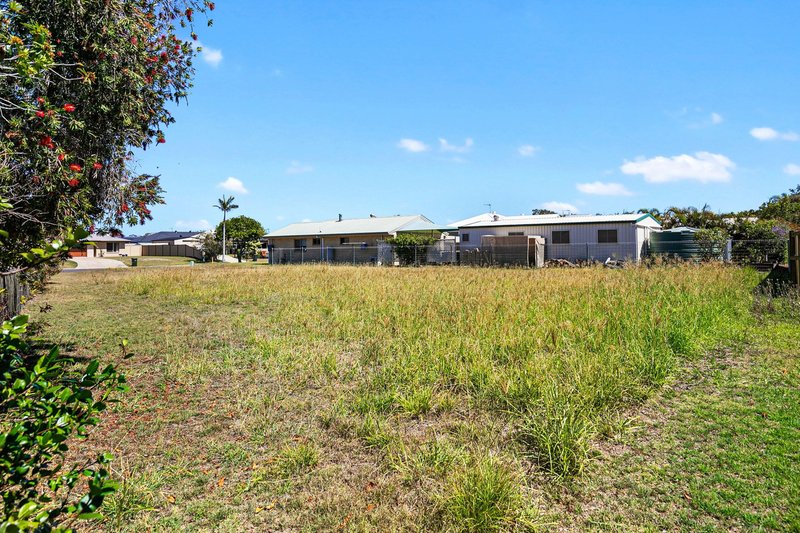 Photo - 16 Bentwood Street, Burrum Heads QLD 4659 - Image 7