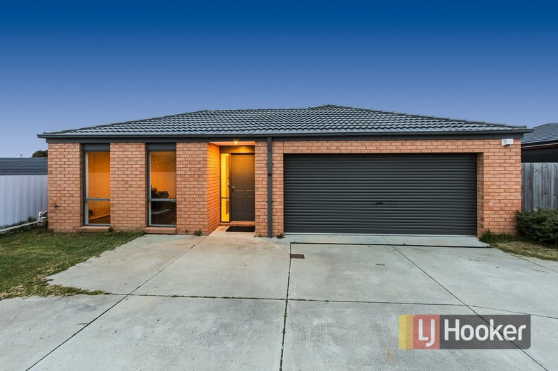 16 Bethune Drive, Hampton Park VIC 3976