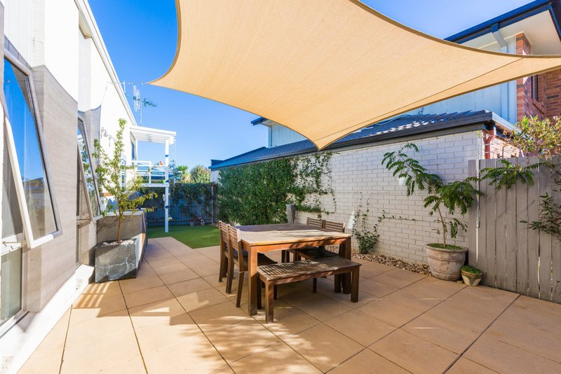 Photo - 16 Bettie Mcnee Street, Watson ACT 2602 - Image 15