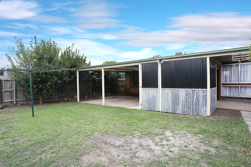 Photo - 16 Bickley Avenue, Thomastown VIC 3074 - Image 10