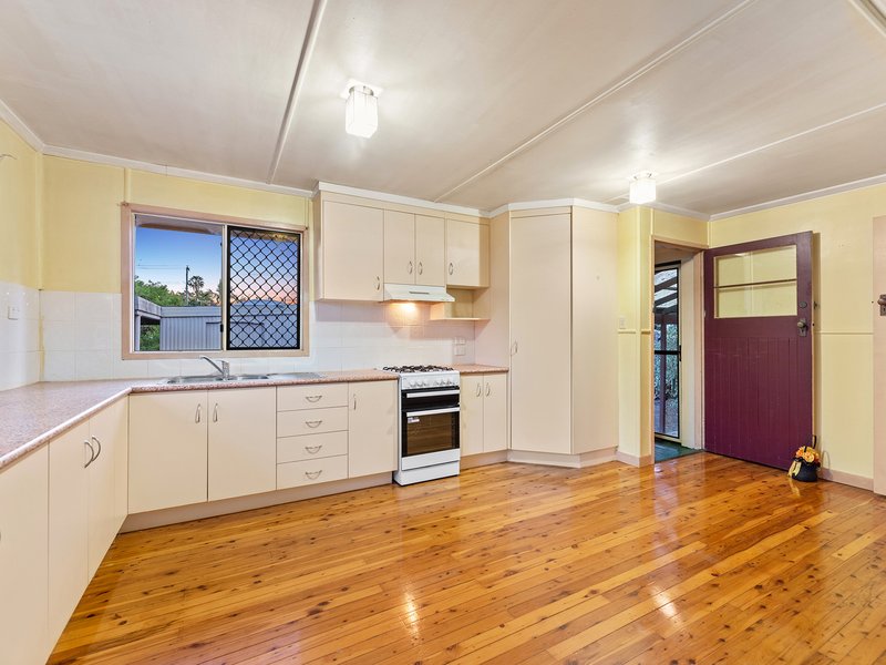 Photo - 16 Birrell Street, Leichhardt QLD 4305 - Image 8