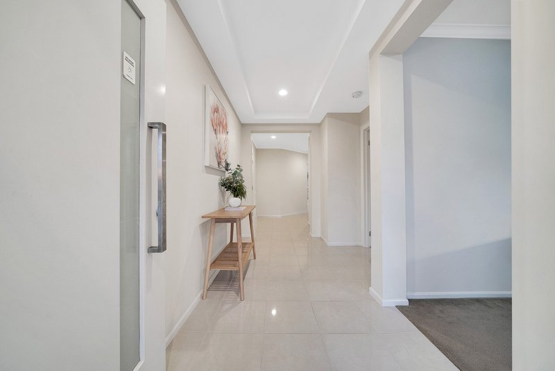 Photo - 16 Biscay Street, Point Cook VIC 3030 - Image 2