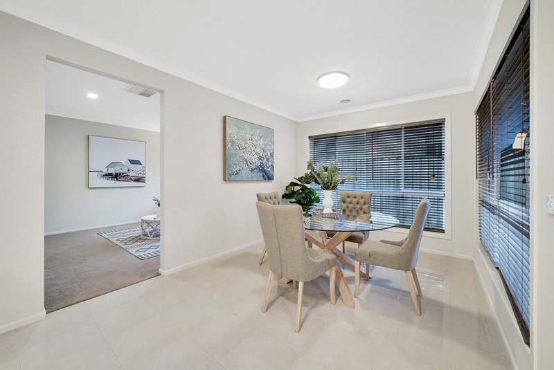 Photo - 16 Biscay Street, Point Cook VIC 3030 - Image 12