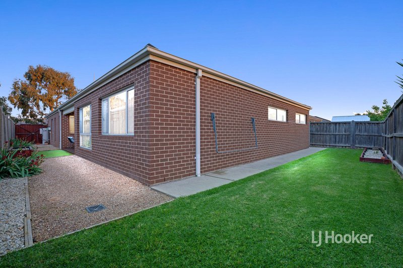 Photo - 16 Biscay Street, Point Cook VIC 3030 - Image 21