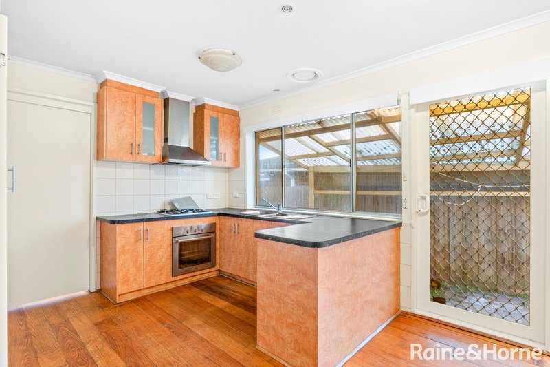 Photo - 16 Bittern Street, Melton VIC 3337 - Image 5