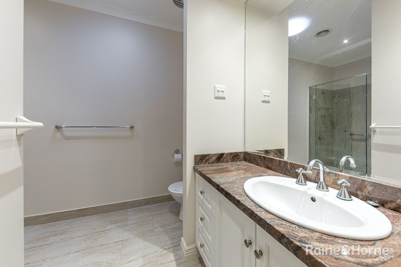 Photo - 16 Blackwood Place, Sunbury VIC 3429 - Image 7