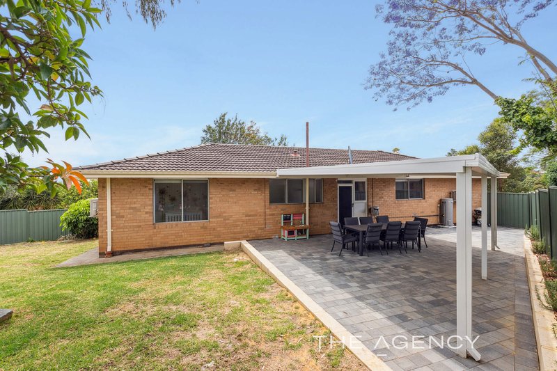 16 Bladon Way, Swan View WA 6056