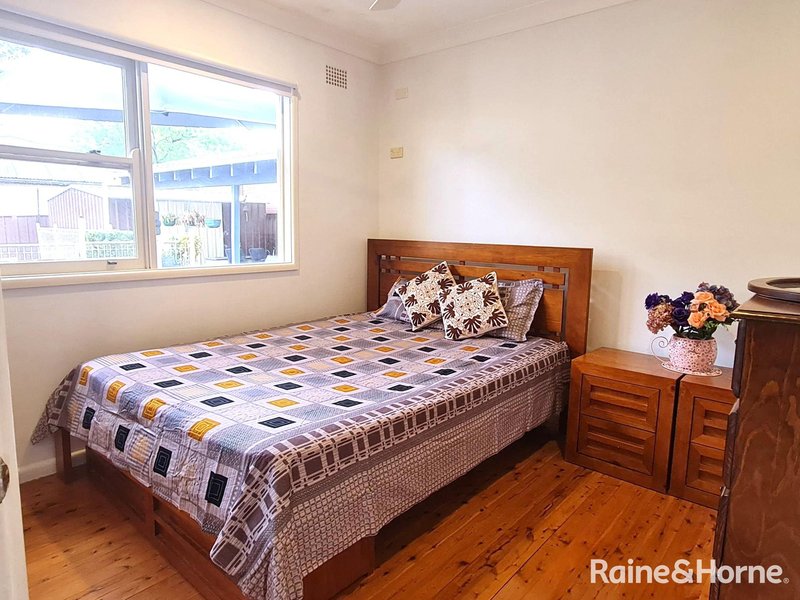 Photo - 16 Bland Street, Bradbury NSW 2560 - Image 4