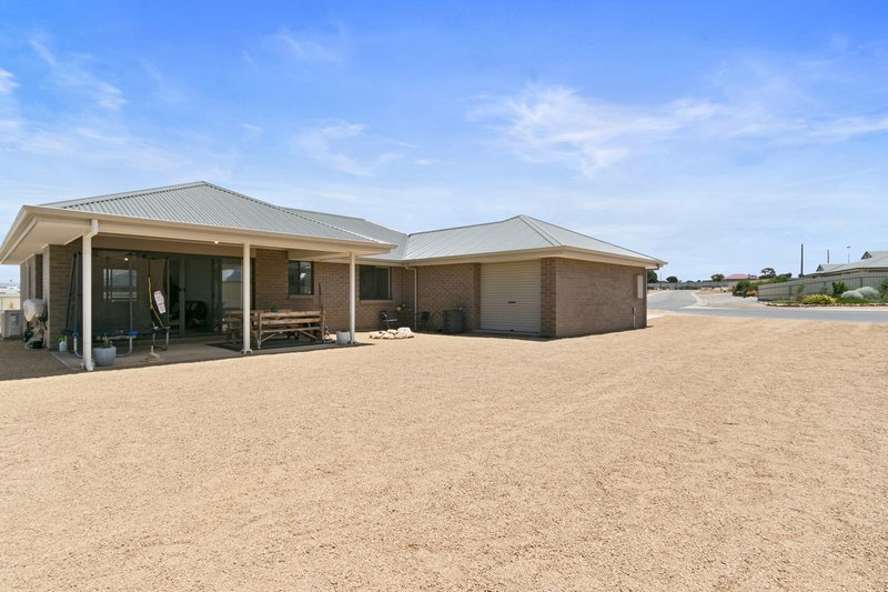 Photo - 16 Blue Crab Court, Ardrossan SA 5571 - Image 12