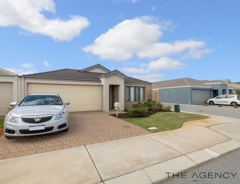 16 Blue Road, Canning Vale WA 6155