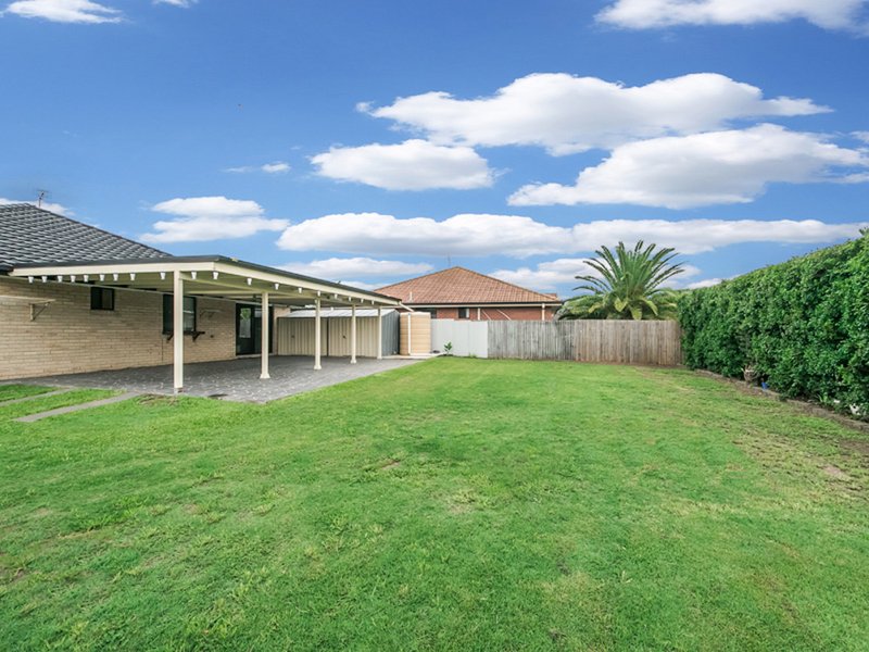 16 Blueash Crescent, Oxenford QLD 4210