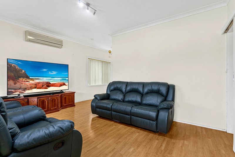 Photo - 16 Bluebell Road, Barrack Heights NSW 2528 - Image 2