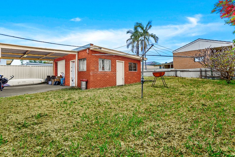 Photo - 16 Bluebell Road, Barrack Heights NSW 2528 - Image 6