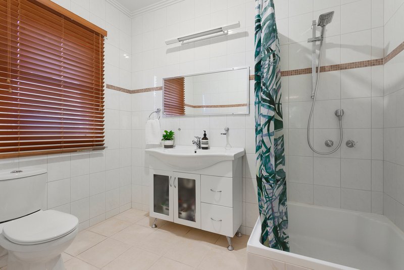 Photo - 1/6 Blythe Street, Murrumbeena VIC 3163 - Image 9