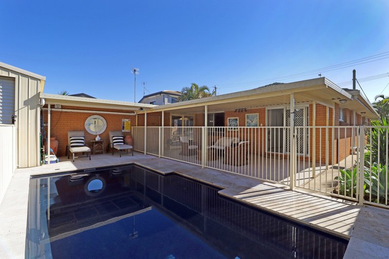 Photo - 16 Booker Parade, Golden Beach QLD 4551 - Image 2