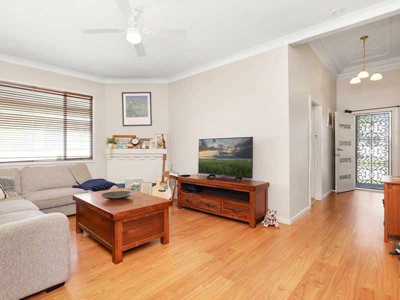 Photo - 16 Boomerang Street, Cessnock NSW 2325 - Image 4