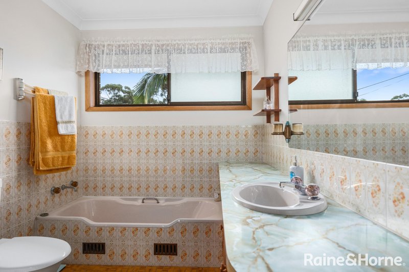 Photo - 16 Booth Avenue, Narrawallee NSW 2539 - Image 9