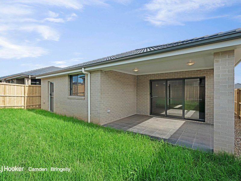 Photo - 16 Booth Street, Gregory Hills NSW 2557 - Image 8