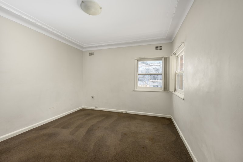 Photo - 16 Borgah Street, Carss Park NSW 2221 - Image 8
