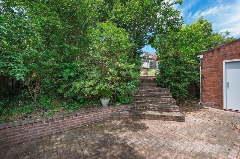Photo - 16 Borgah Street, Carss Park NSW 2221 - Image 11