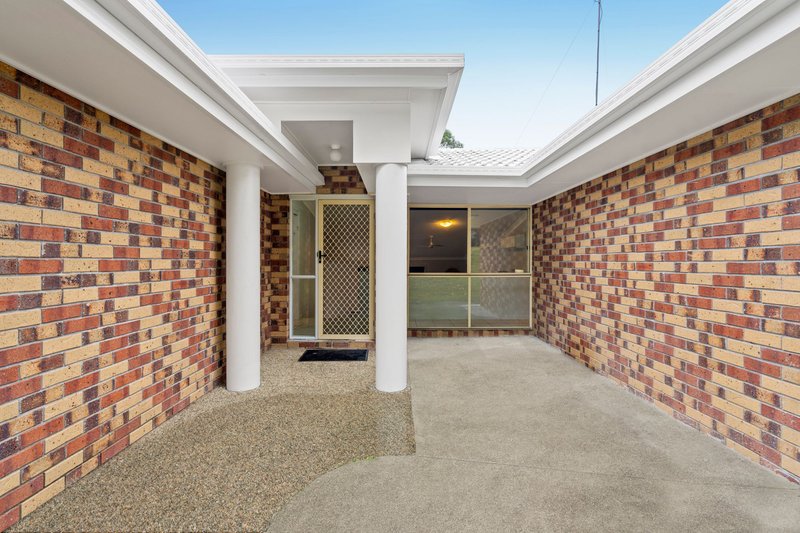 Photo - 16 Bounty Way, Pacific Pines QLD 4211 - Image 18