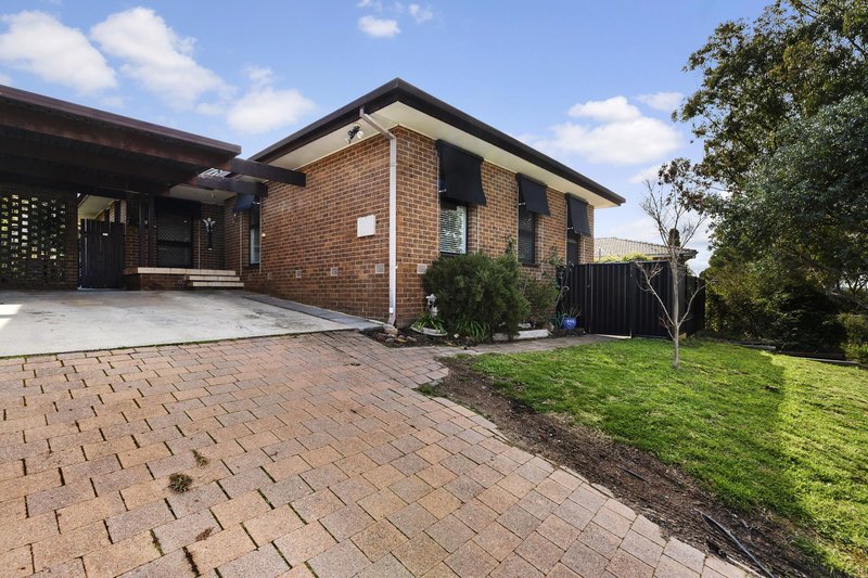 16 Bowden Crescent, Macgregor ACT 2615