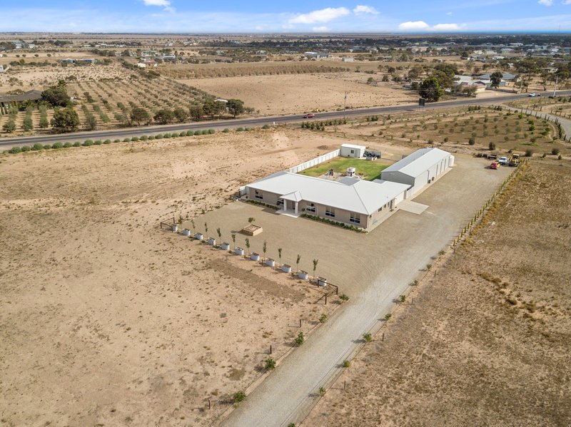 Photo - 16 Bowman Road, Wallaroo SA 5556 - Image 2