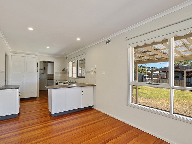 Photo - 16 Boydell Court, Lara VIC 3212 - Image 2