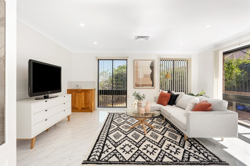 Photo - 16 Boyne Place, Baulkham Hills NSW 2153 - Image 4