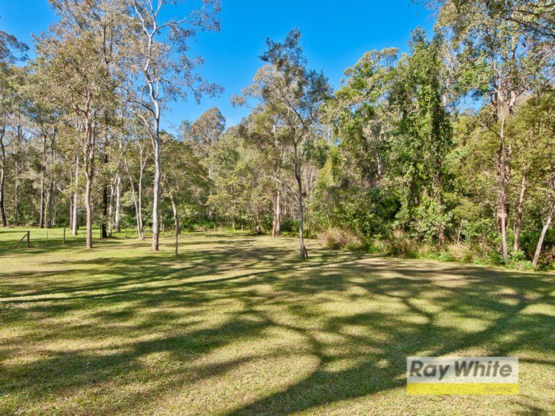 Photo - 16 Bracken Court, Cashmere QLD 4500 - Image 11