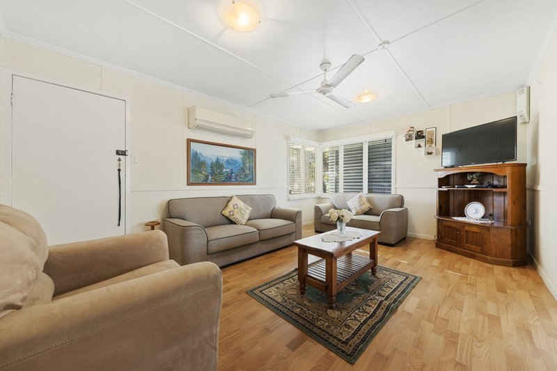 Photo - 16 Bracken Street, Bracken Ridge QLD 4017 - Image 2