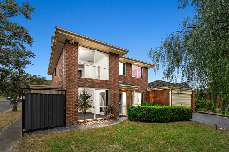 16 Bracken Way, South Morang VIC 3752