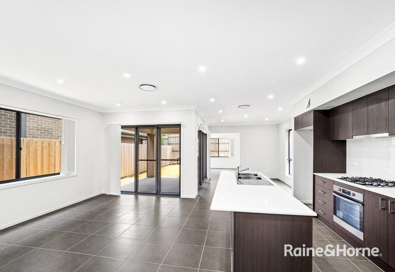 Photo - 16 Braeside Crescent, The Ponds NSW 2769 - Image 2