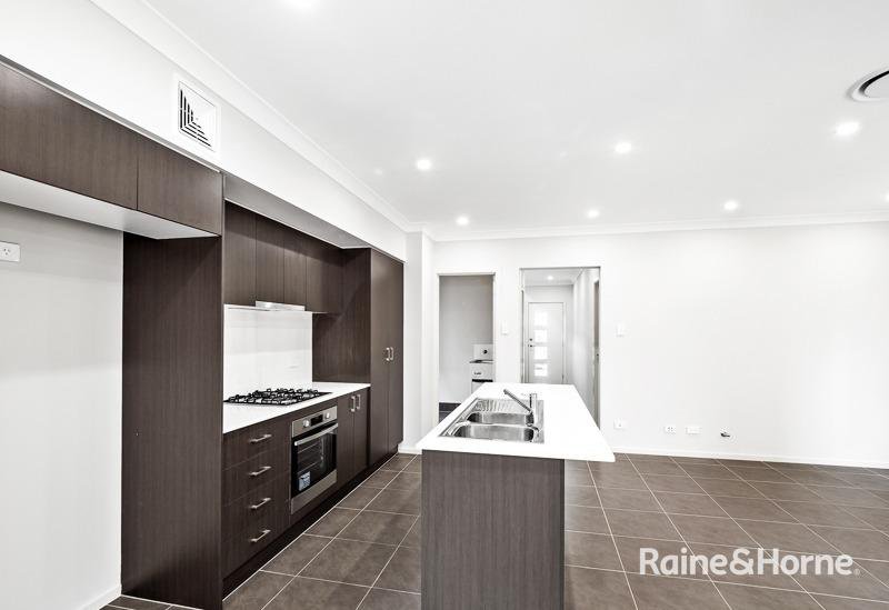 Photo - 16 Braeside Crescent, The Ponds NSW 2769 - Image 3