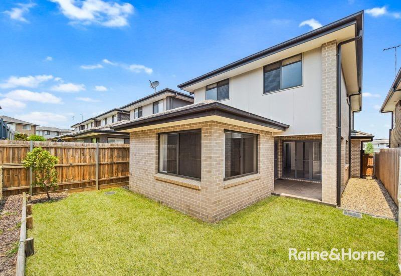 Photo - 16 Braeside Crescent, The Ponds NSW 2769 - Image 8