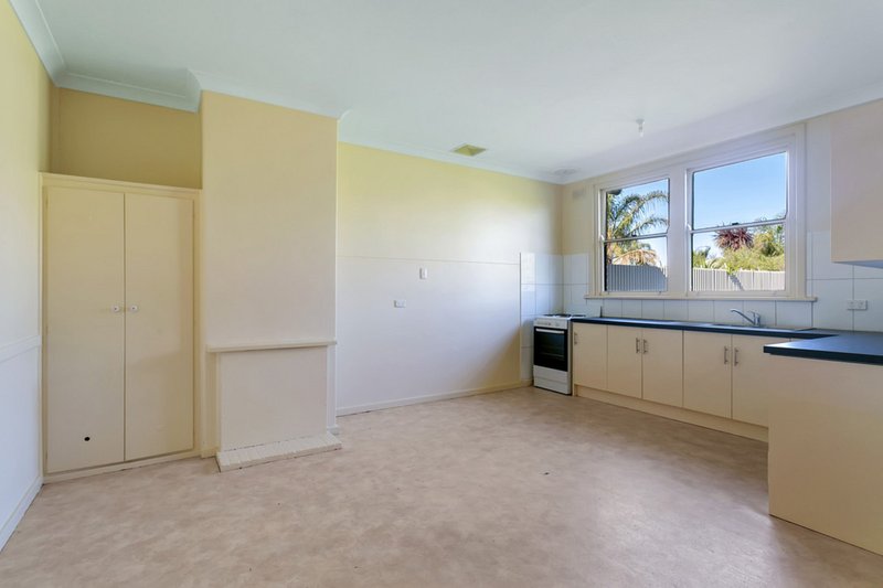 Photo - 16 Breamore Street, Elizabeth North SA 5113 - Image 4