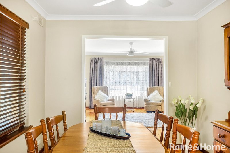 Photo - 16 Brenda Avenue, Morphett Vale SA 5162 - Image 4